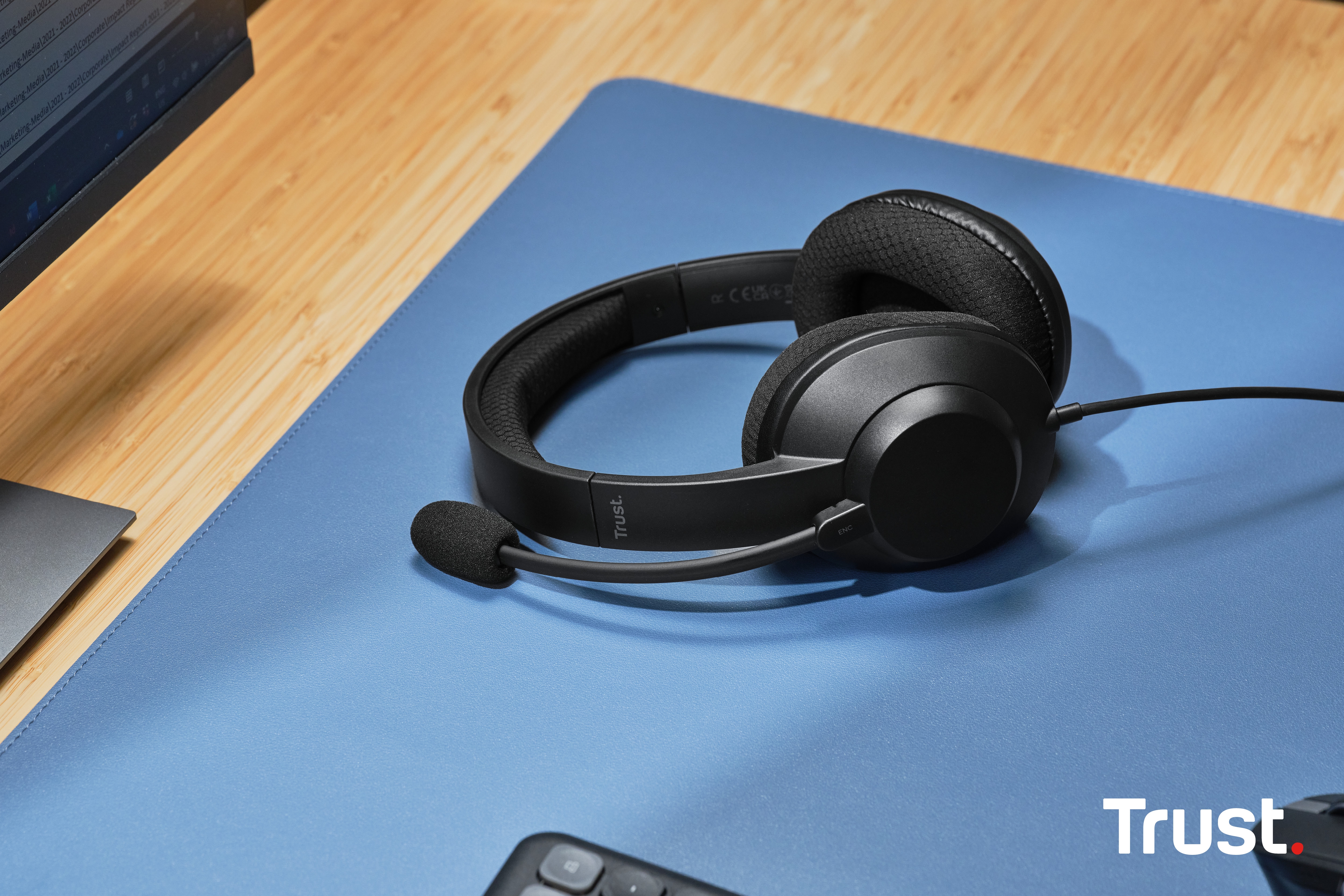 Communicate in comfort with Trust’s new Ayda Max Over-Ear Headset Range image