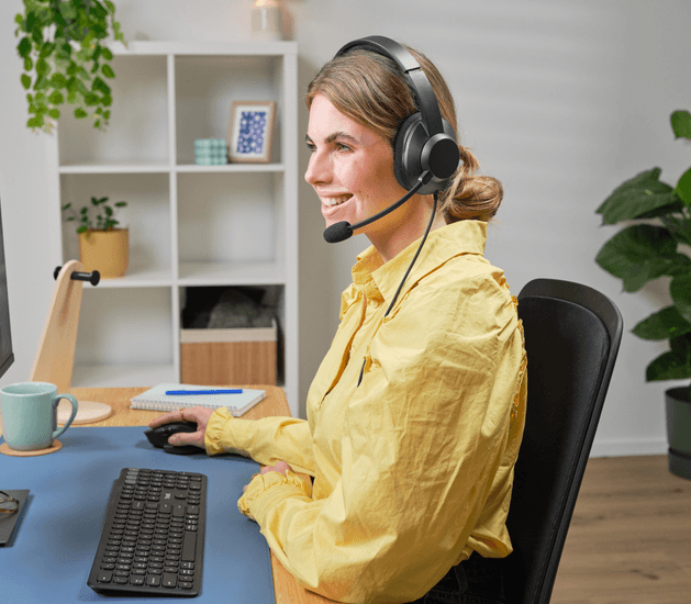 Product Highlight image Noise out, voice in 